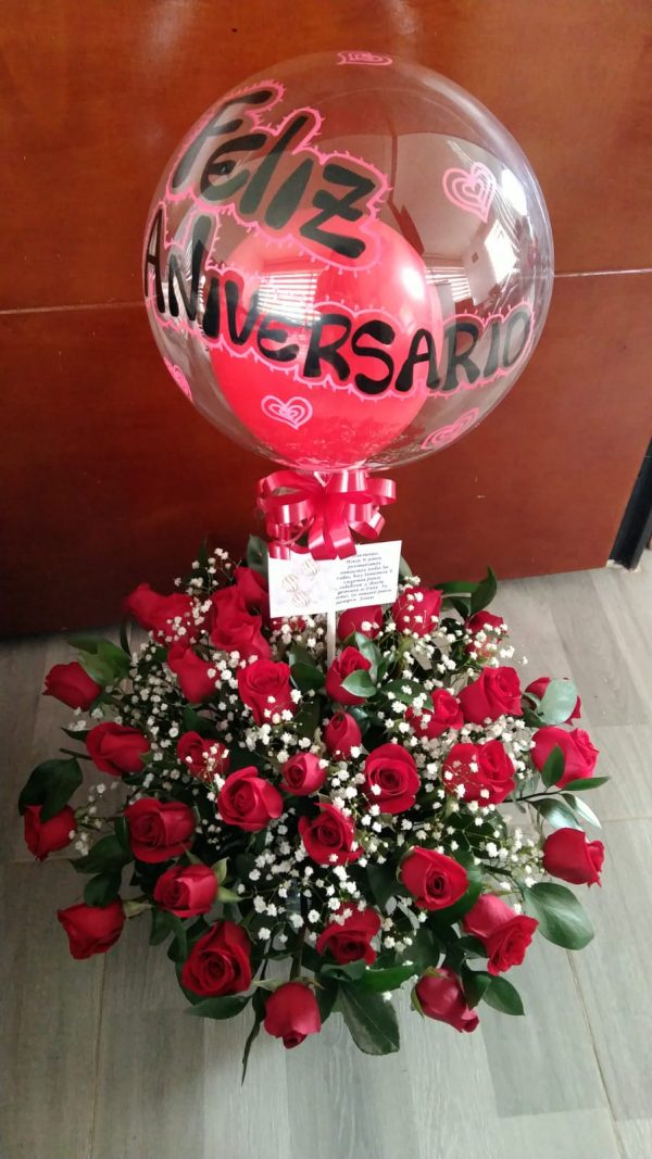 Balde por 50 rosas y globo personalizado R96