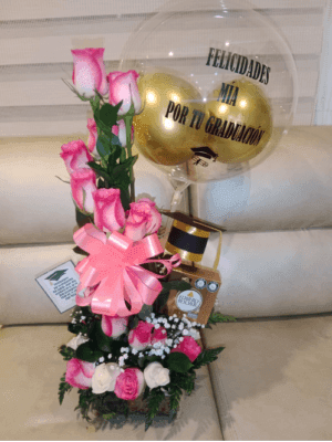 Arreglo grado, globo personalizado, gorro, ferrero x 4 unidades R 165